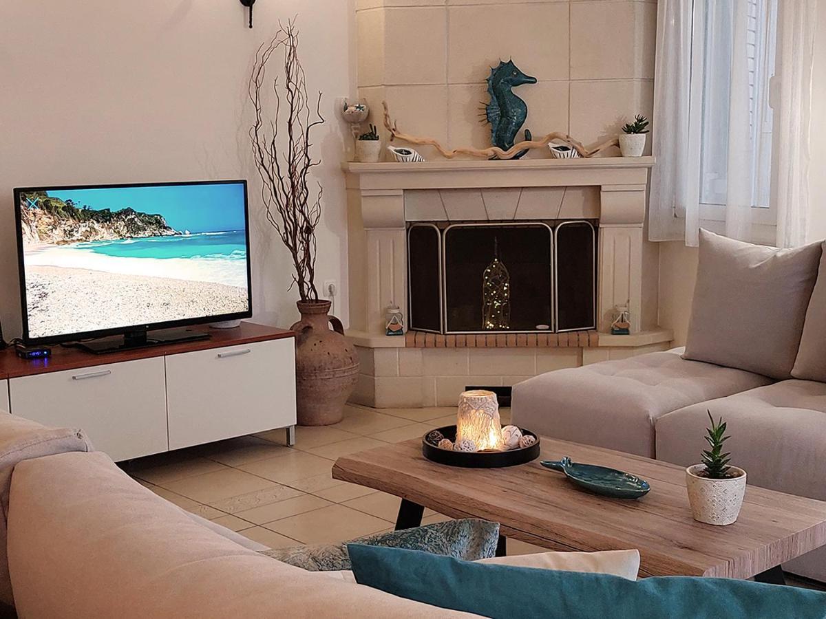 Amazing Beachfront Apartment In Hersonissos Dış mekan fotoğraf