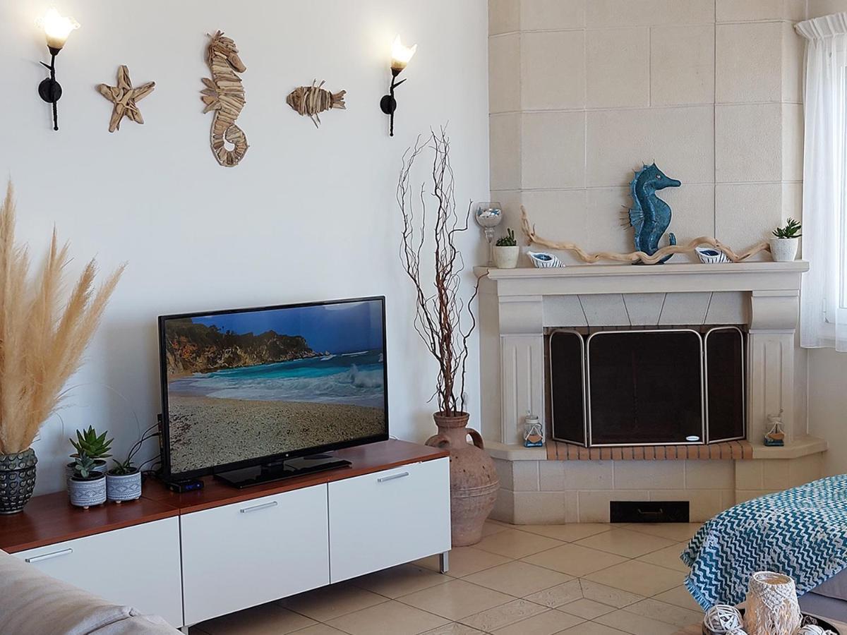 Amazing Beachfront Apartment In Hersonissos Dış mekan fotoğraf