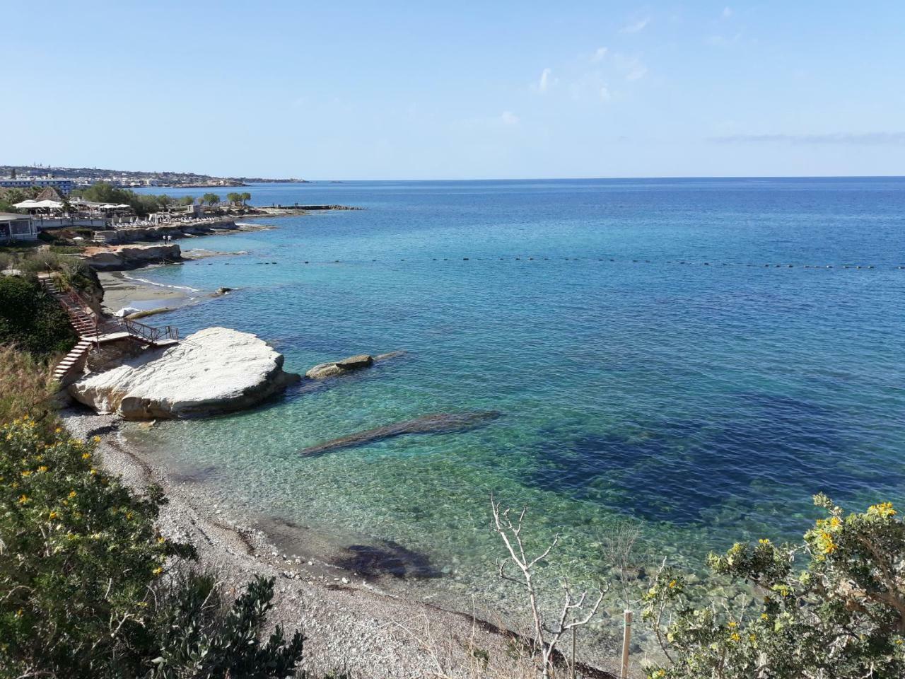 Amazing Beachfront Apartment In Hersonissos Dış mekan fotoğraf