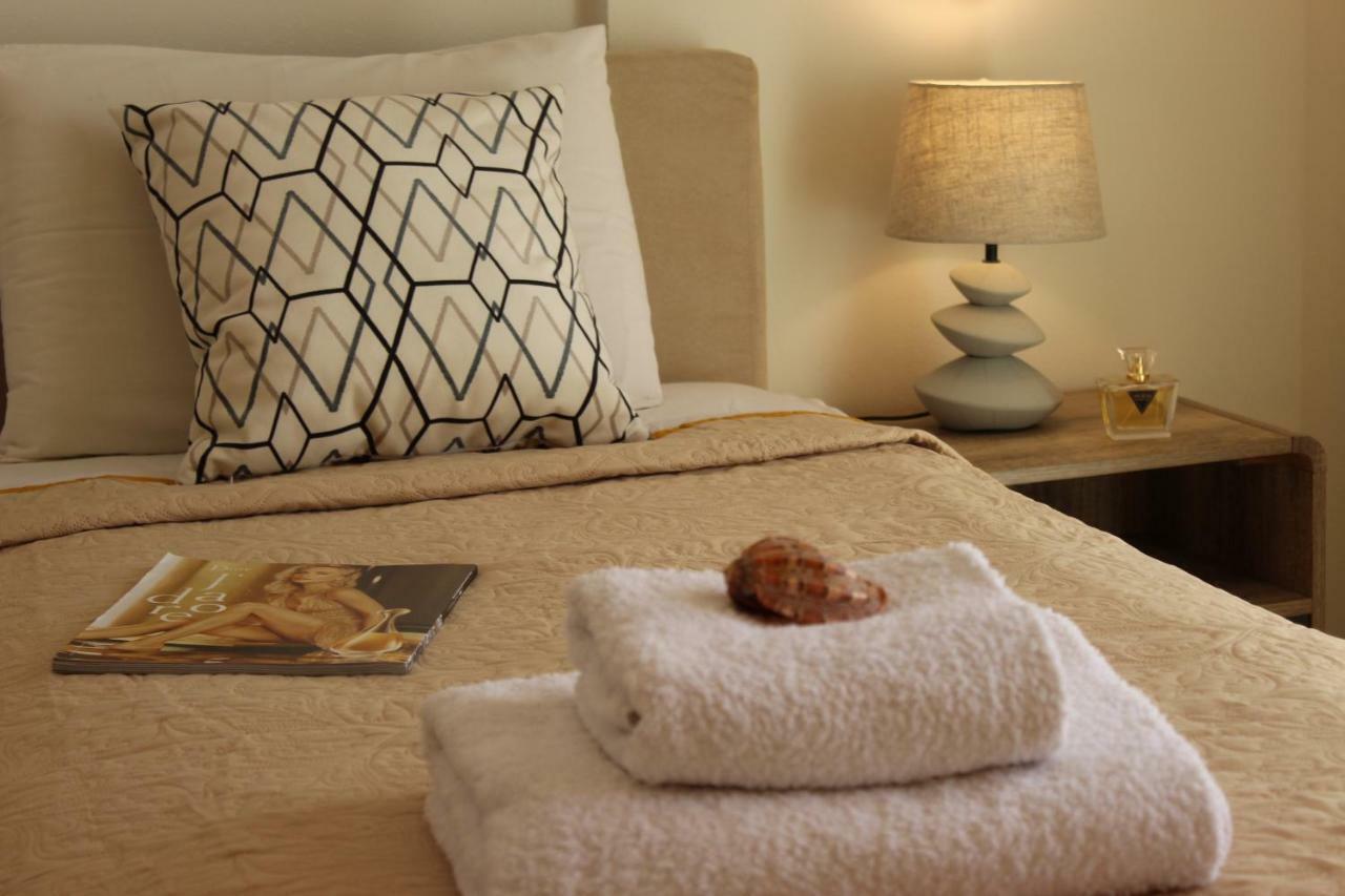Amazing Beachfront Apartment In Hersonissos Dış mekan fotoğraf